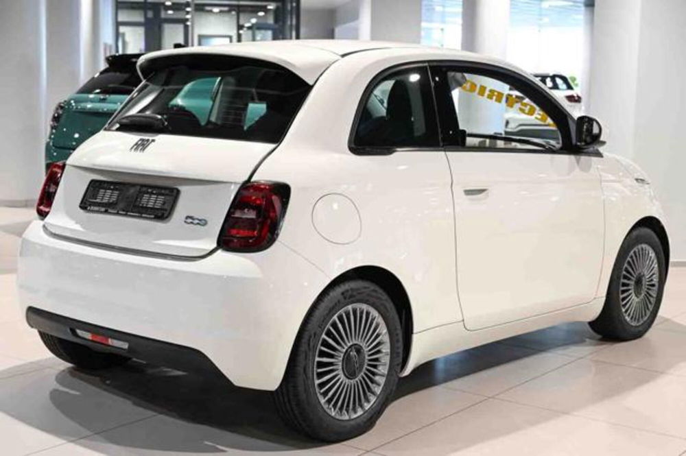 Fiat 500e nuova a Torino (4)