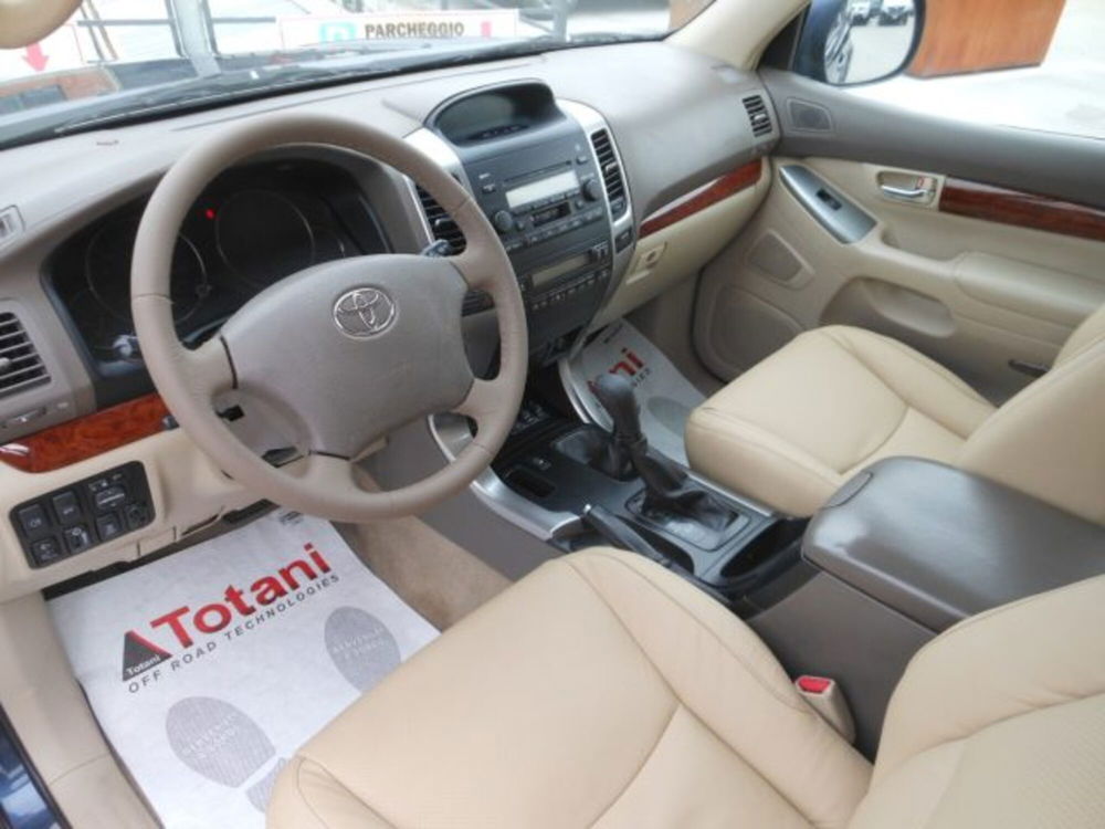 Toyota Land Cruiser usata a L'Aquila (20)