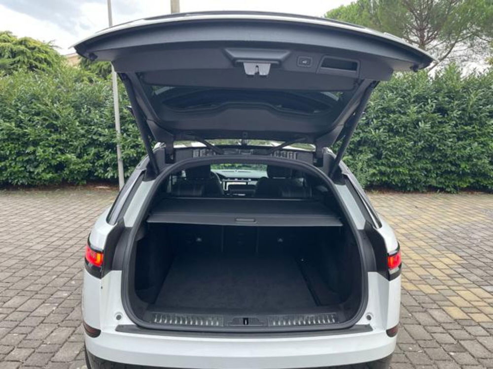 Land Rover Range Rover Velar usata a Salerno (9)