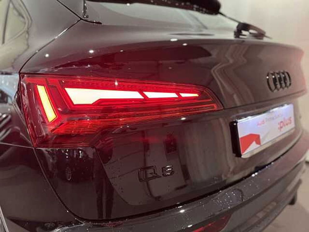 Audi Q5 Sportback nuova a Genova (15)