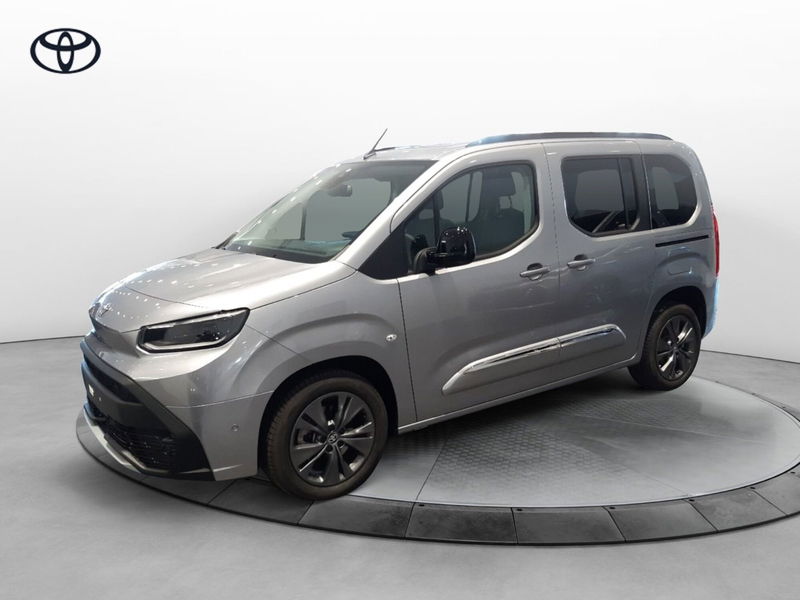 Toyota Proace City Verso City Verso 1.5D 130 CV S&amp;S Short D Luxury  nuova a Torri di Quartesolo