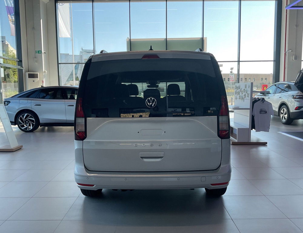 Volkswagen Caddy nuova a Salerno (13)