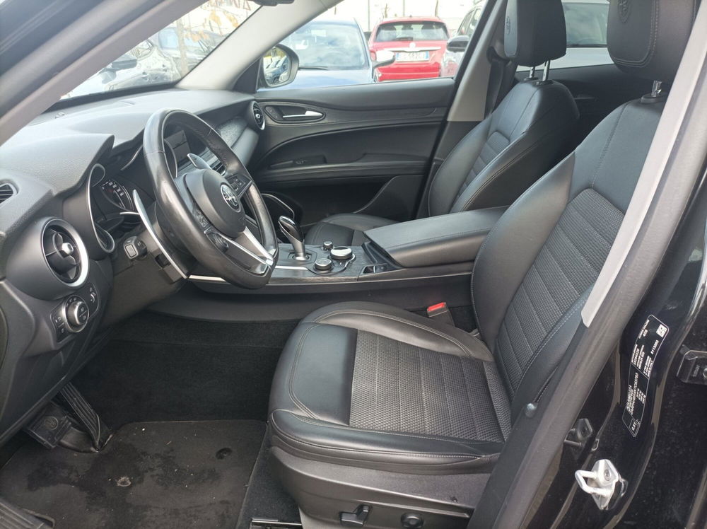 Alfa Romeo Stelvio usata a Frosinone (16)