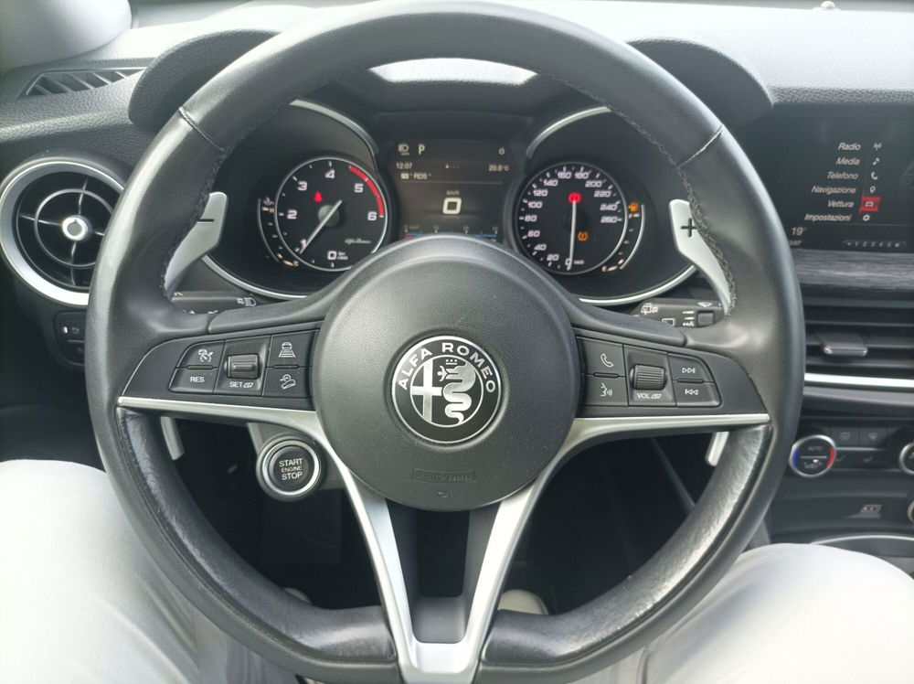 Alfa Romeo Stelvio usata a Frosinone (7)