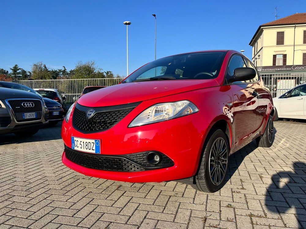 Lancia Ypsilon usata a Milano