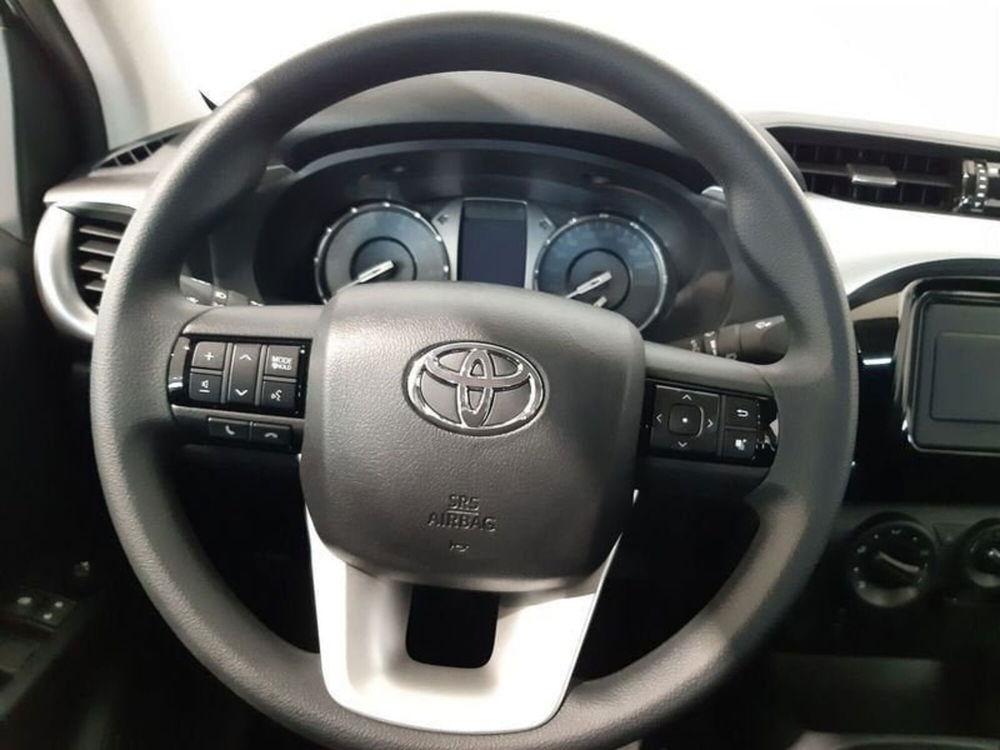 Toyota Hilux nuova a Vicenza (15)