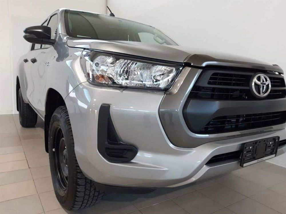 Toyota Hilux nuova a Vicenza (3)