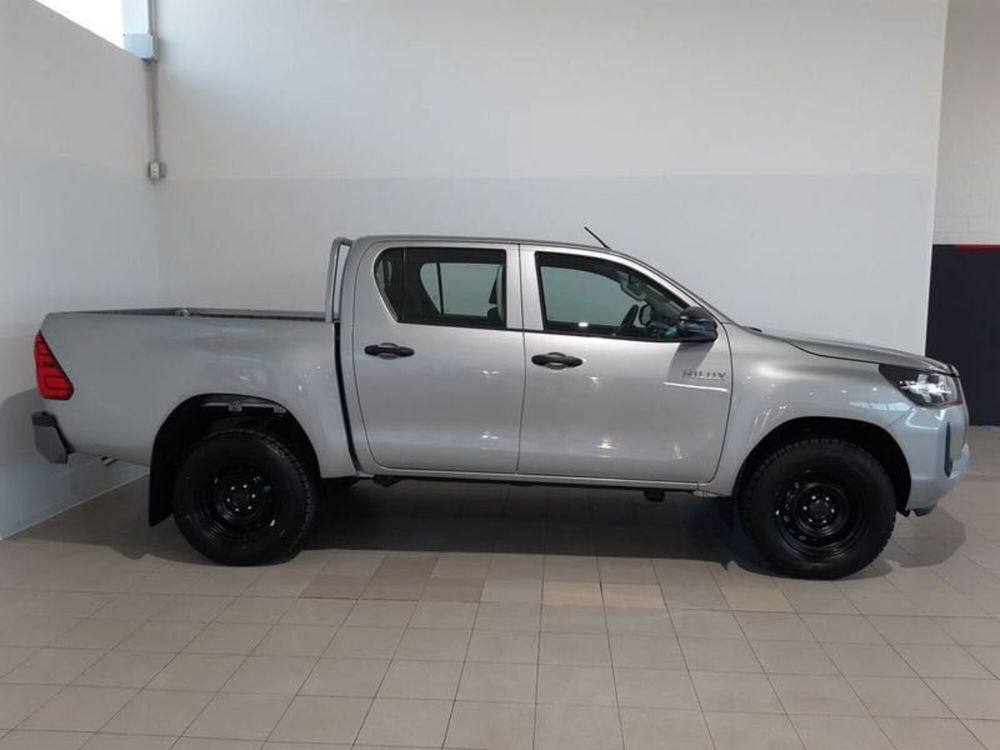 Toyota Hilux nuova a Vicenza (5)