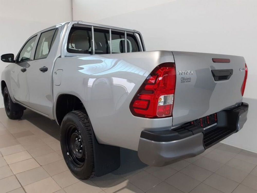 Toyota Hilux nuova a Vicenza (8)