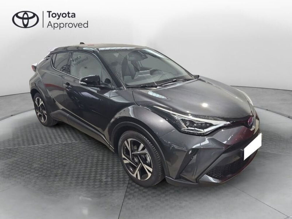 Toyota Toyota C-HR nuova a Vicenza (3)