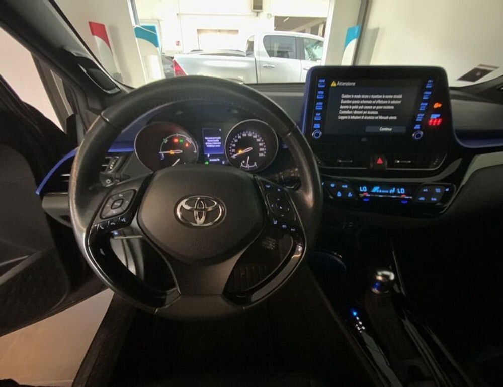 Toyota Toyota C-HR usata a Vicenza (10)