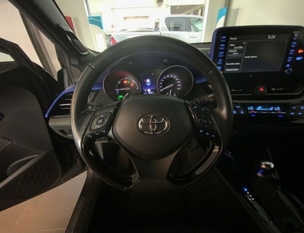 Toyota Toyota C-HR usata a Vicenza (13)