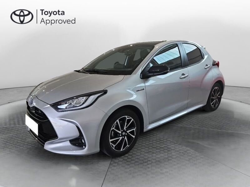 Toyota Yaris 1.5 Hybrid 5 porte Lounge del 2020 usata a Torri di Quartesolo