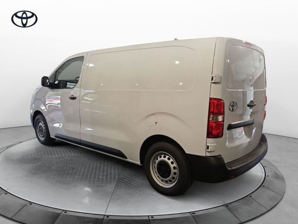 Toyota Proace nuova a Vicenza (2)