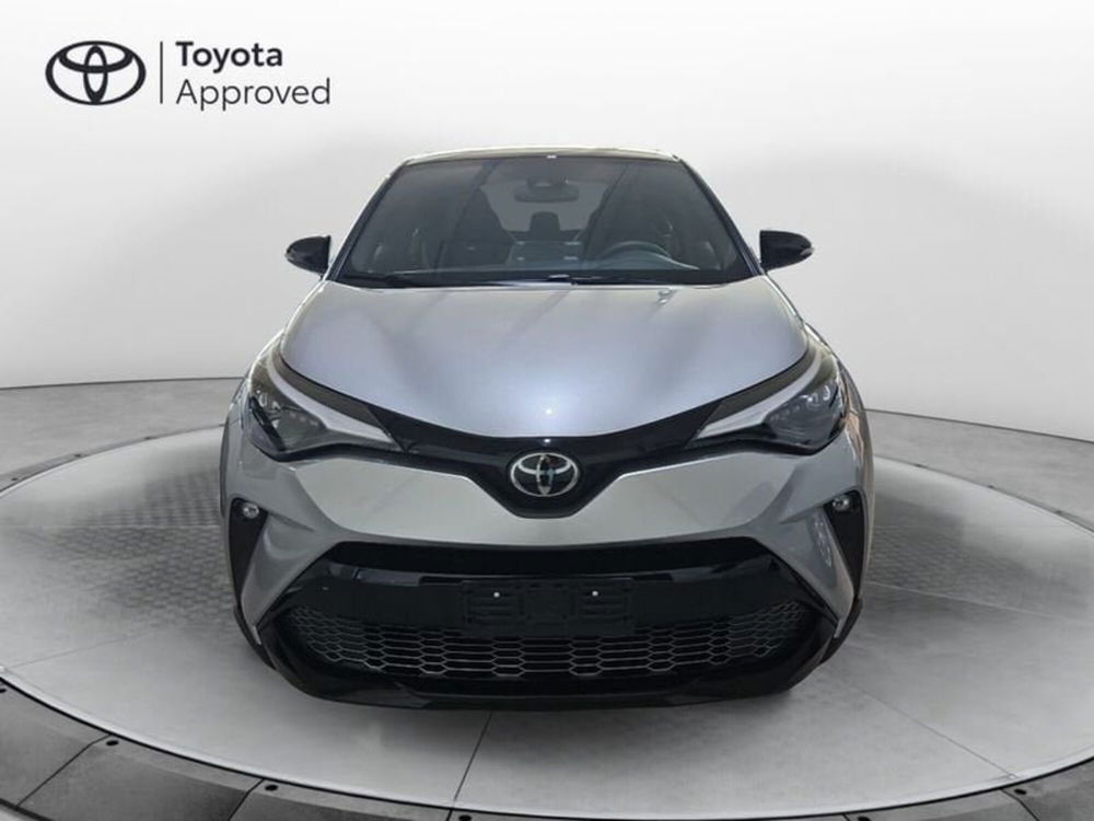 Toyota Toyota C-HR nuova a Vicenza (2)