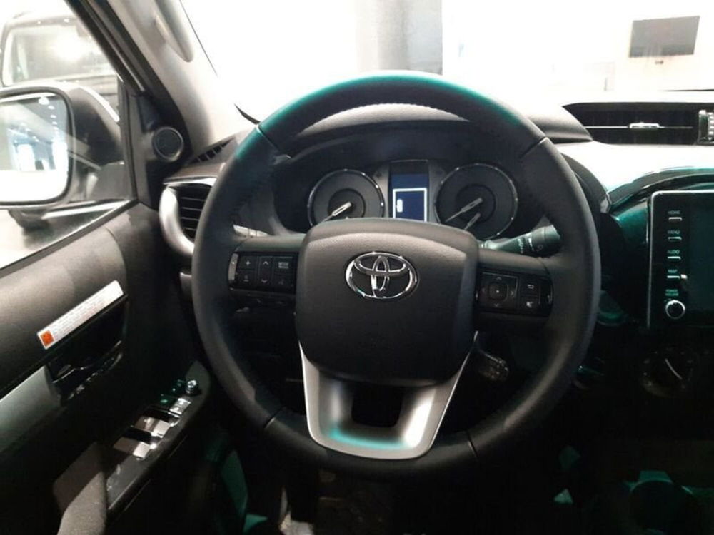 Toyota Hilux nuova a Vicenza (14)