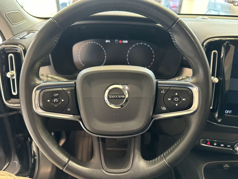 Volvo XC40 usata a Latina (18)