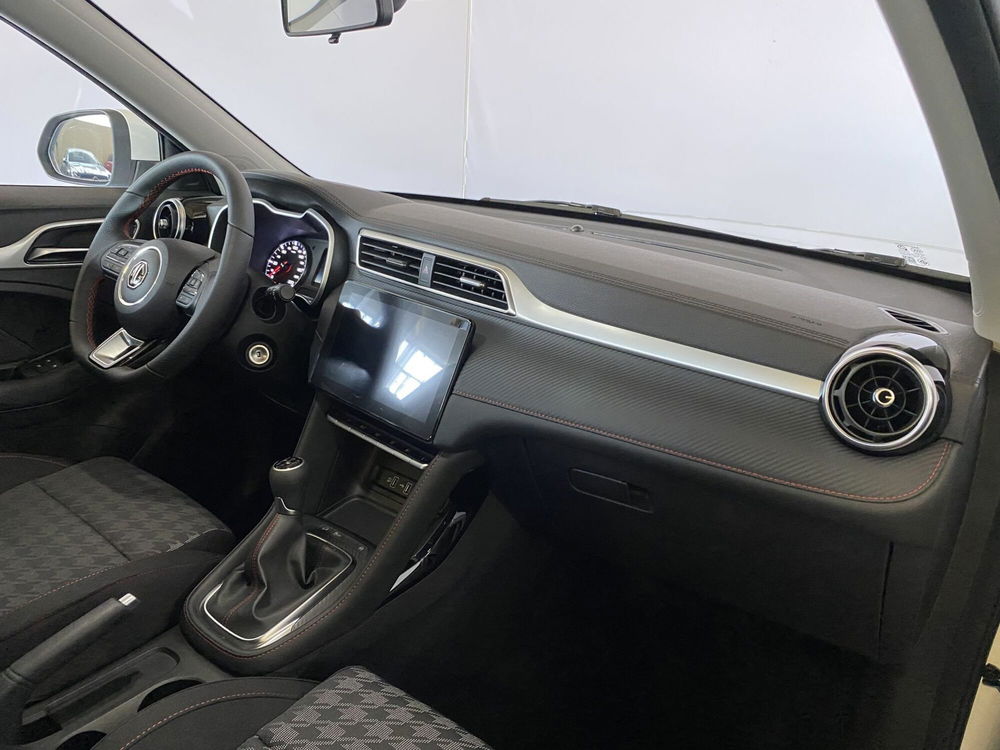 Mg ZS nuova a Milano (18)