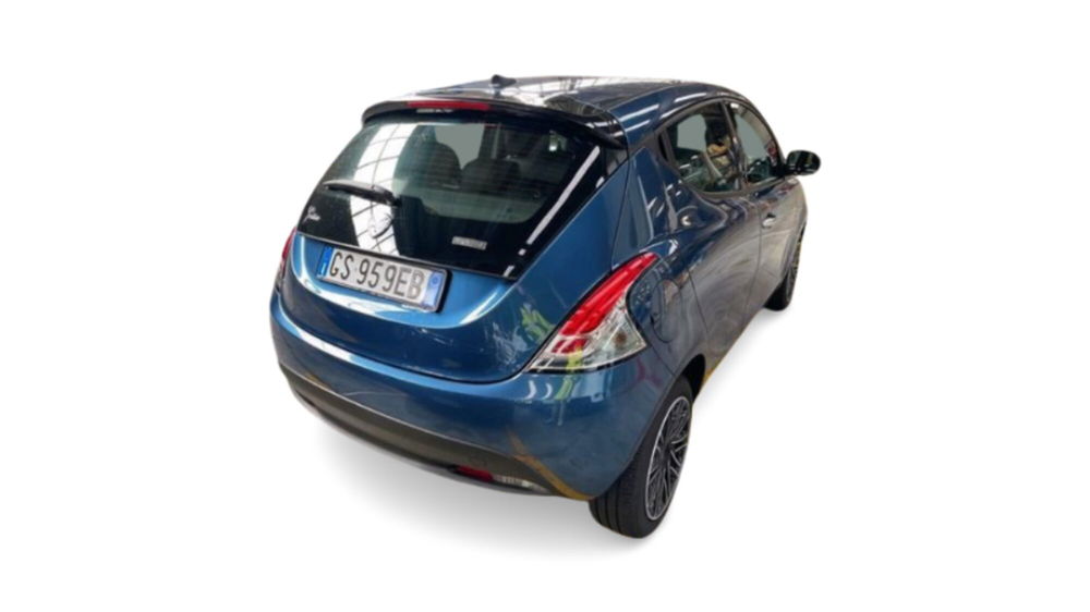 Lancia Ypsilon usata a Cremona (2)