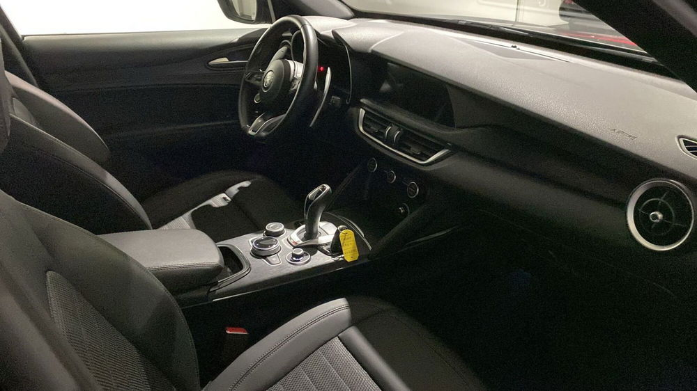 Alfa Romeo Stelvio usata a Bergamo (8)