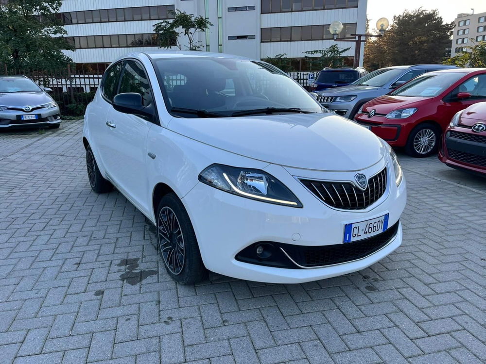 Lancia Ypsilon usata a Milano (2)