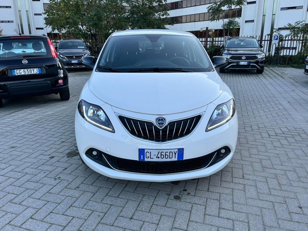 Lancia Ypsilon usata a Milano (3)