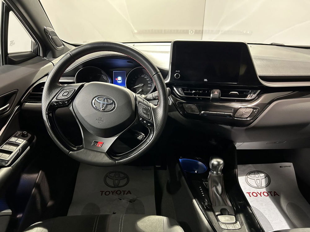 Toyota Toyota C-HR usata a Milano (10)