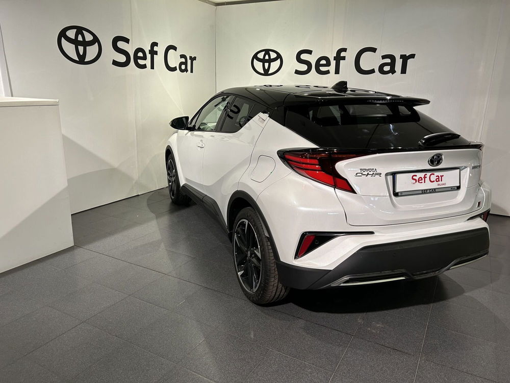 Toyota Toyota C-HR usata a Milano (5)