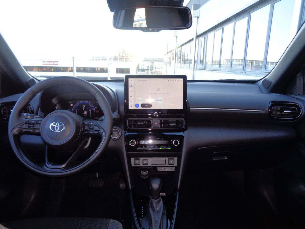 Toyota Yaris Cross nuova a Treviso (11)