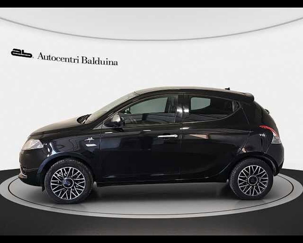 Lancia Ypsilon usata a Roma (3)