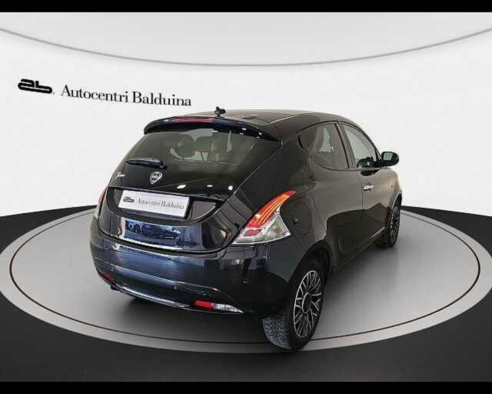 Lancia Ypsilon usata a Roma (4)