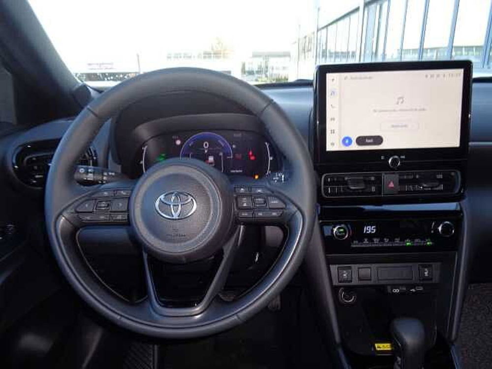 Toyota Yaris Cross nuova a Treviso (15)