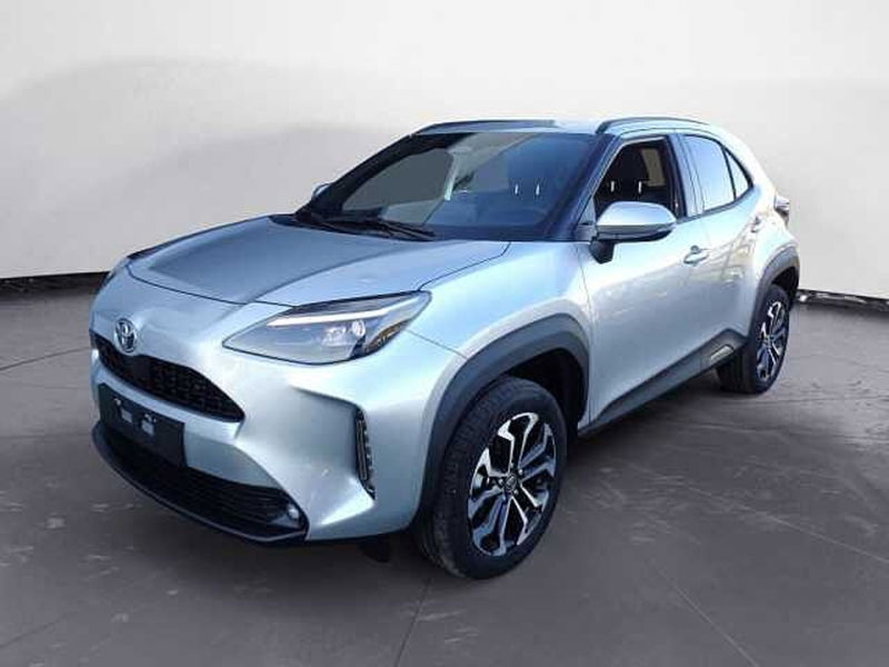 Toyota Yaris Cross Trend awd-i 130cv e-cvt nuova a Castelfranco Veneto