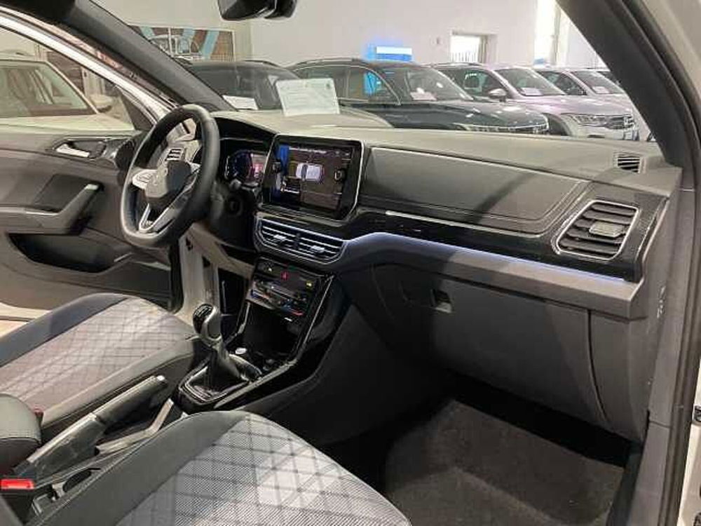 Volkswagen T-Cross nuova a Genova (10)