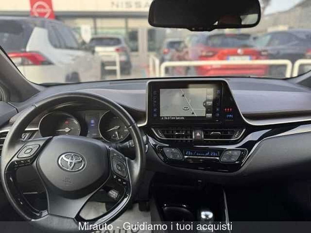 Toyota Toyota C-HR usata a Roma (10)