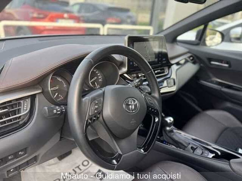 Toyota Toyota C-HR usata a Roma (8)