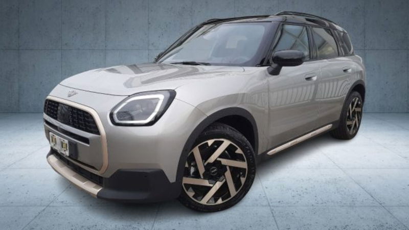 MINI Mini Countryman E Favoured nuova a Verona