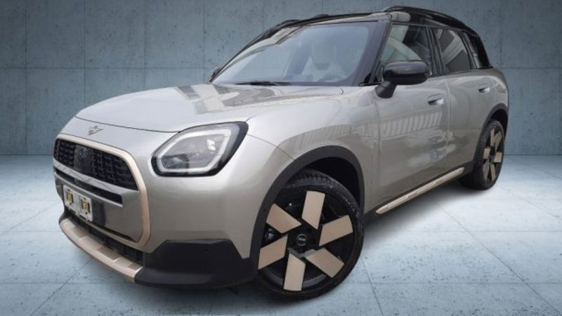 MINI Mini Countryman E Favoured nuova a Verona