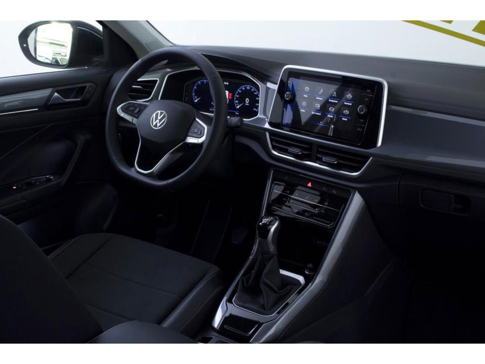 Volkswagen T-Roc nuova a Novara (4)