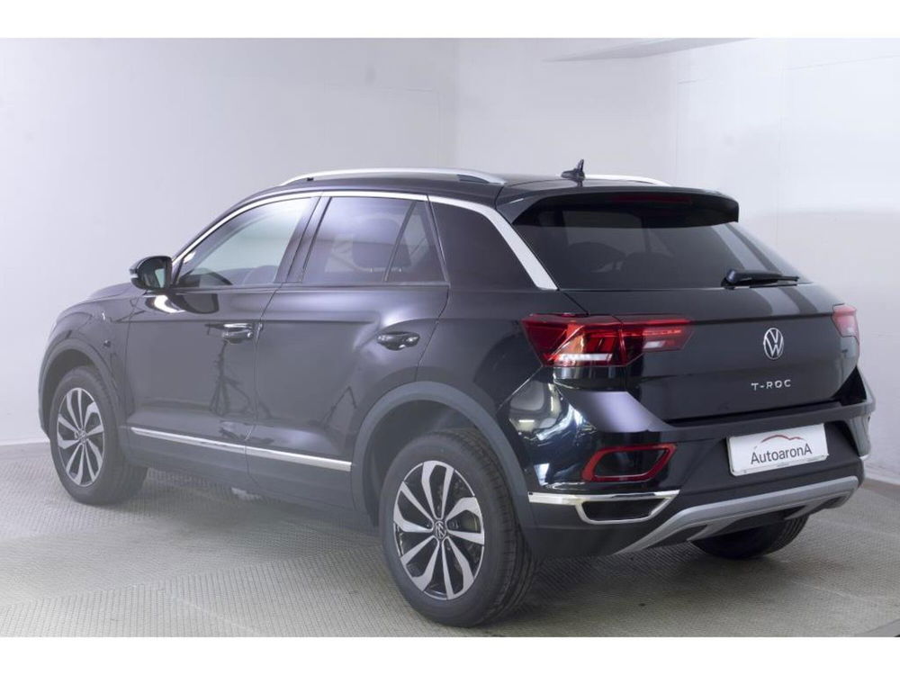 Volkswagen T-Roc nuova a Novara (7)