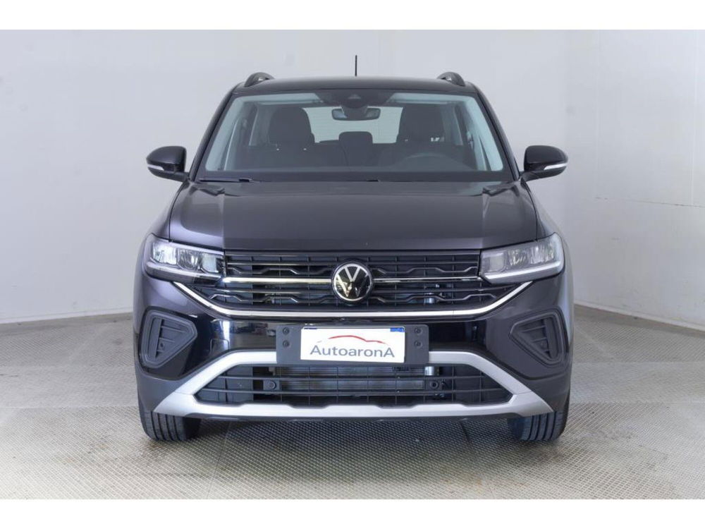 Volkswagen T-Cross nuova a Novara (3)