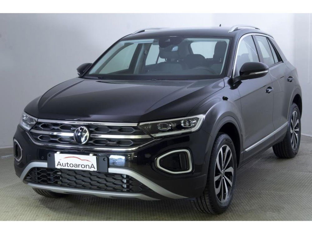 Volkswagen T-Roc nuova a Novara