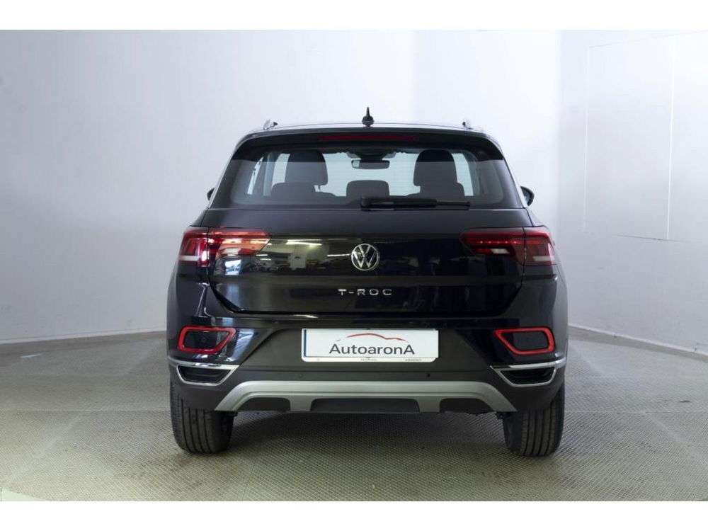 Volkswagen T-Roc nuova a Novara (5)