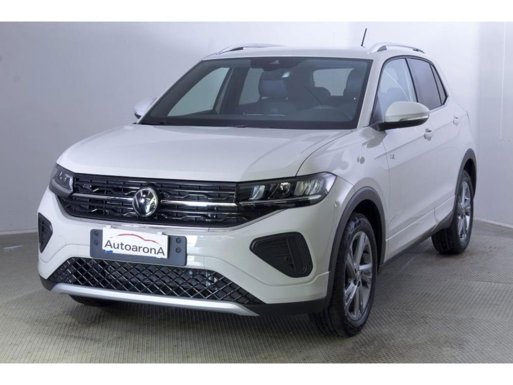 Volkswagen T-Cross nuova a Novara