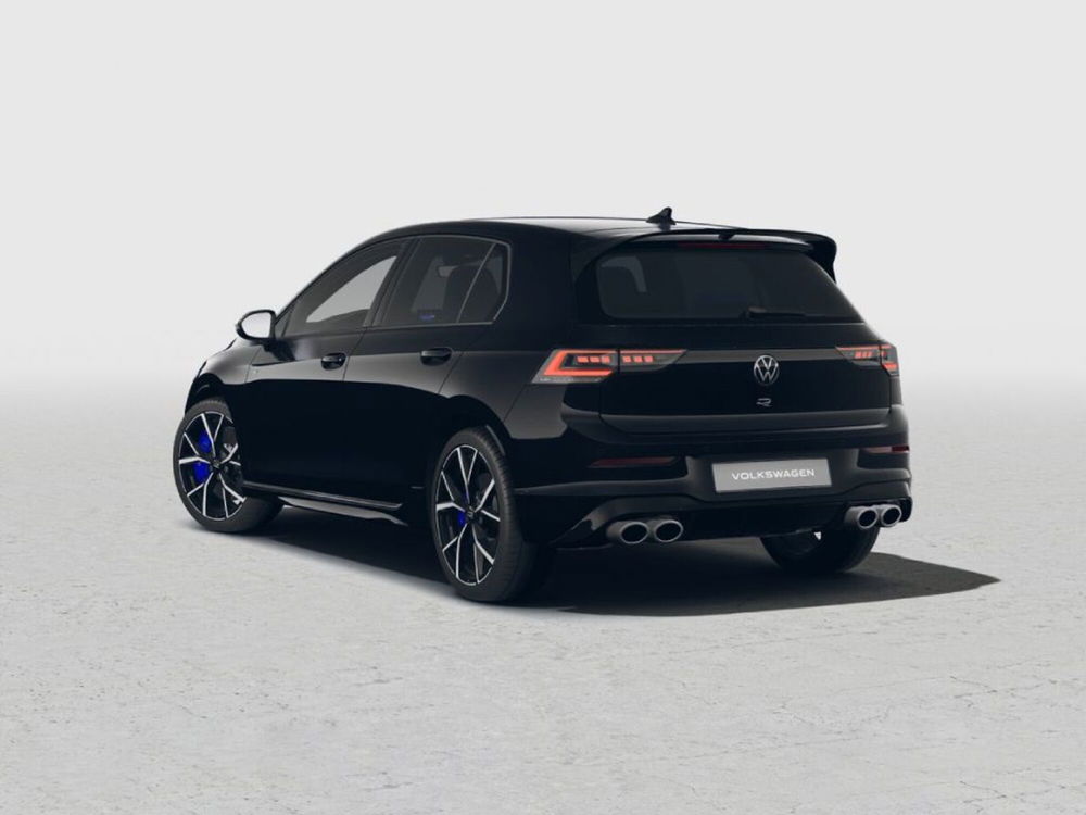 Volkswagen Golf nuova a Novara (3)