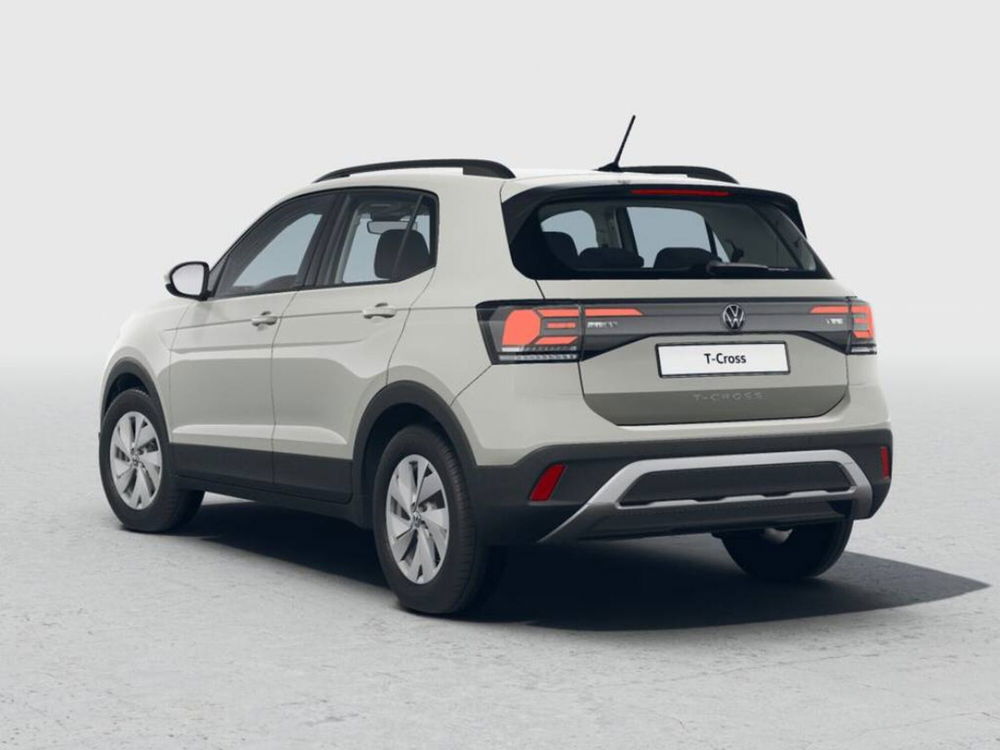 Volkswagen T-Cross nuova a Novara (3)