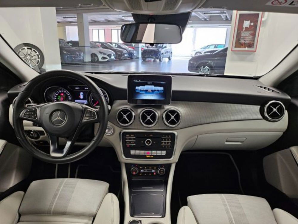 Mercedes-Benz GLA SUV usata a Brescia (8)