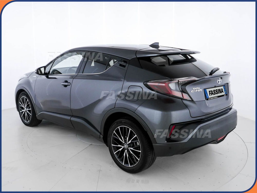 Toyota Toyota C-HR usata a Milano (4)