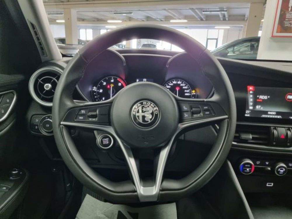 Alfa Romeo Giulia usata a Brescia (13)