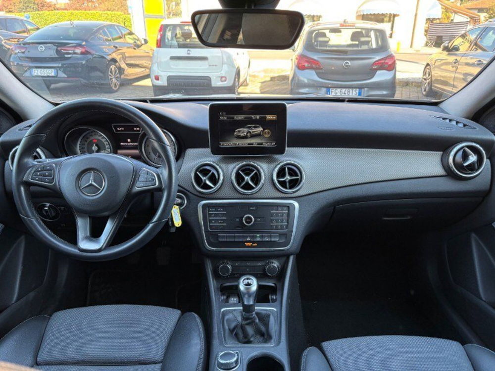 Mercedes-Benz GLA SUV usata a Lecco (14)